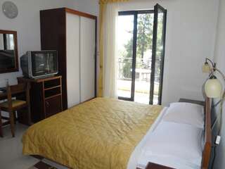 Отель Hotel Danica Петровац Стандартный двухместный номер с 1 кроватью-3