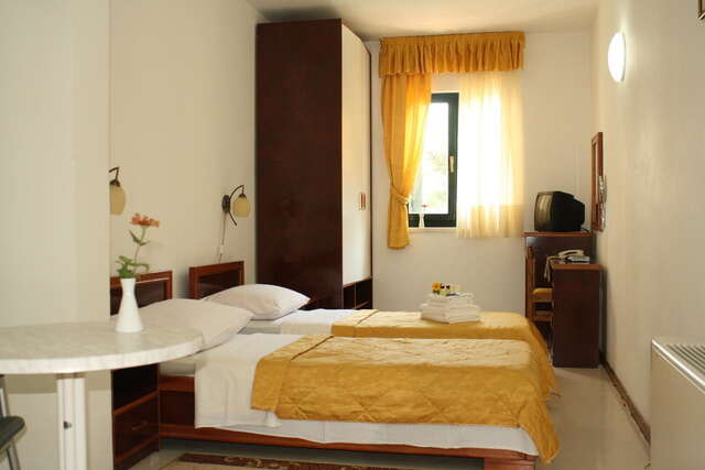 Отель Hotel Danica Петровац-7